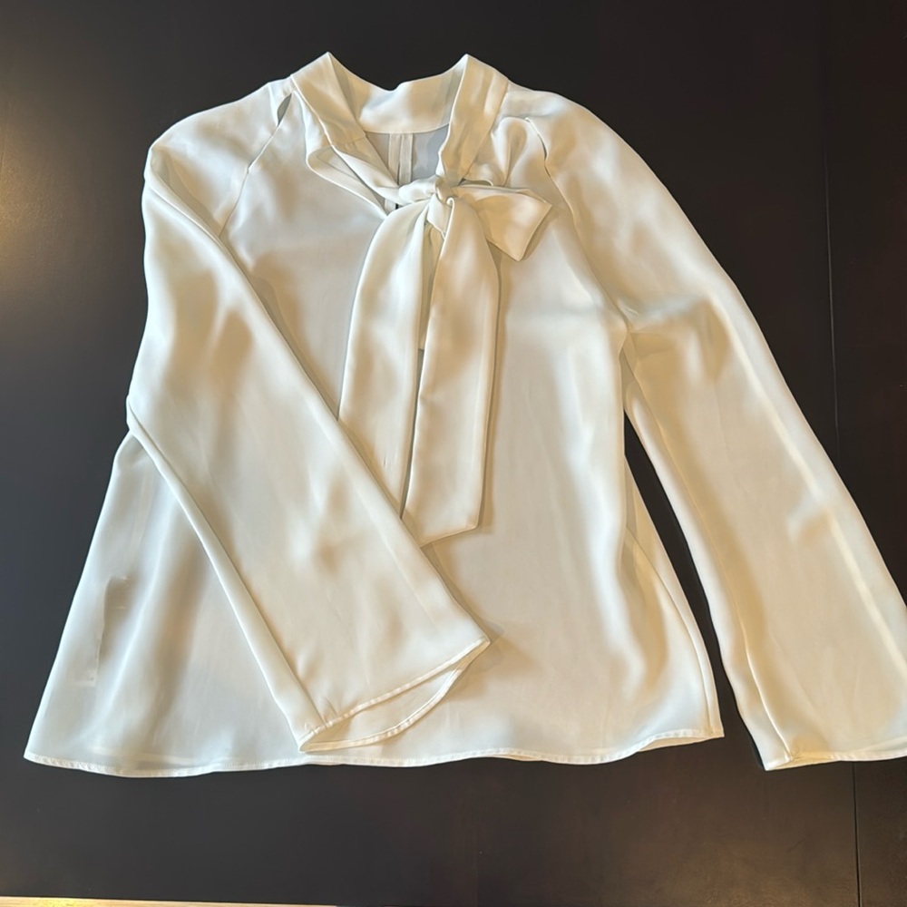 Zara women’s white long sleeve blouse